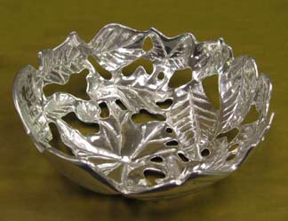 Mexican Pewter - Bread Bowl Leaf Design